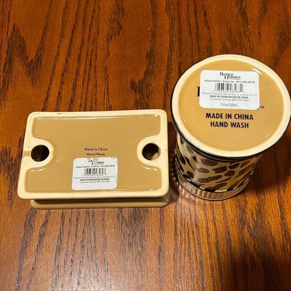 Better Homes. Leopard Soapdish and Toothbrush Holder. Ceramic. Hand Wash Set.